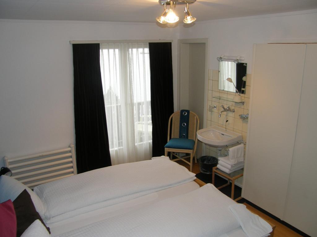 Gastehaus Baumgarten Otel Kehrsiten Oda fotoğraf