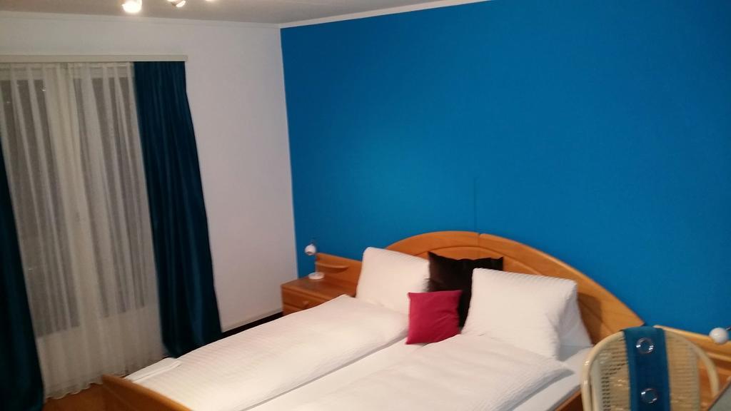 Gastehaus Baumgarten Otel Kehrsiten Oda fotoğraf